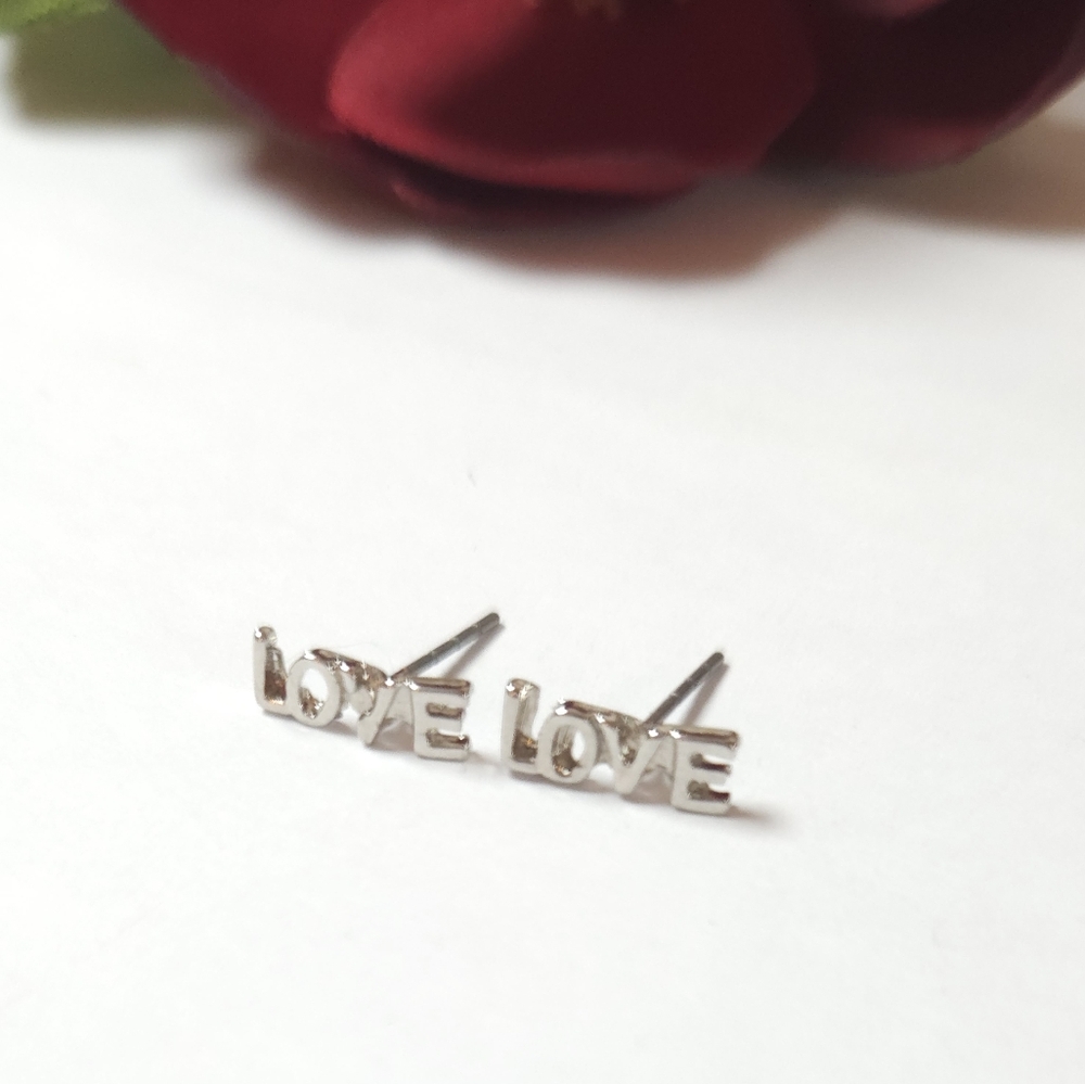 Dainty Silver LOVE Stud Earrings Word Earrings - Picture 5 of 9